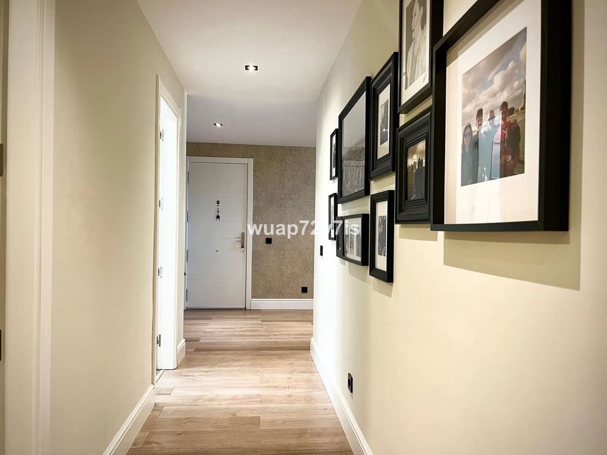 3 bedroom Apartment for sale in Estepona - € 860,000 (Ref: 9099451)