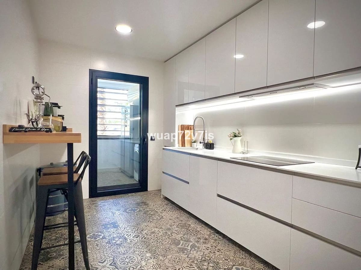 3 bedroom Apartment for sale in Estepona - € 860,000 (Ref: 9099451)