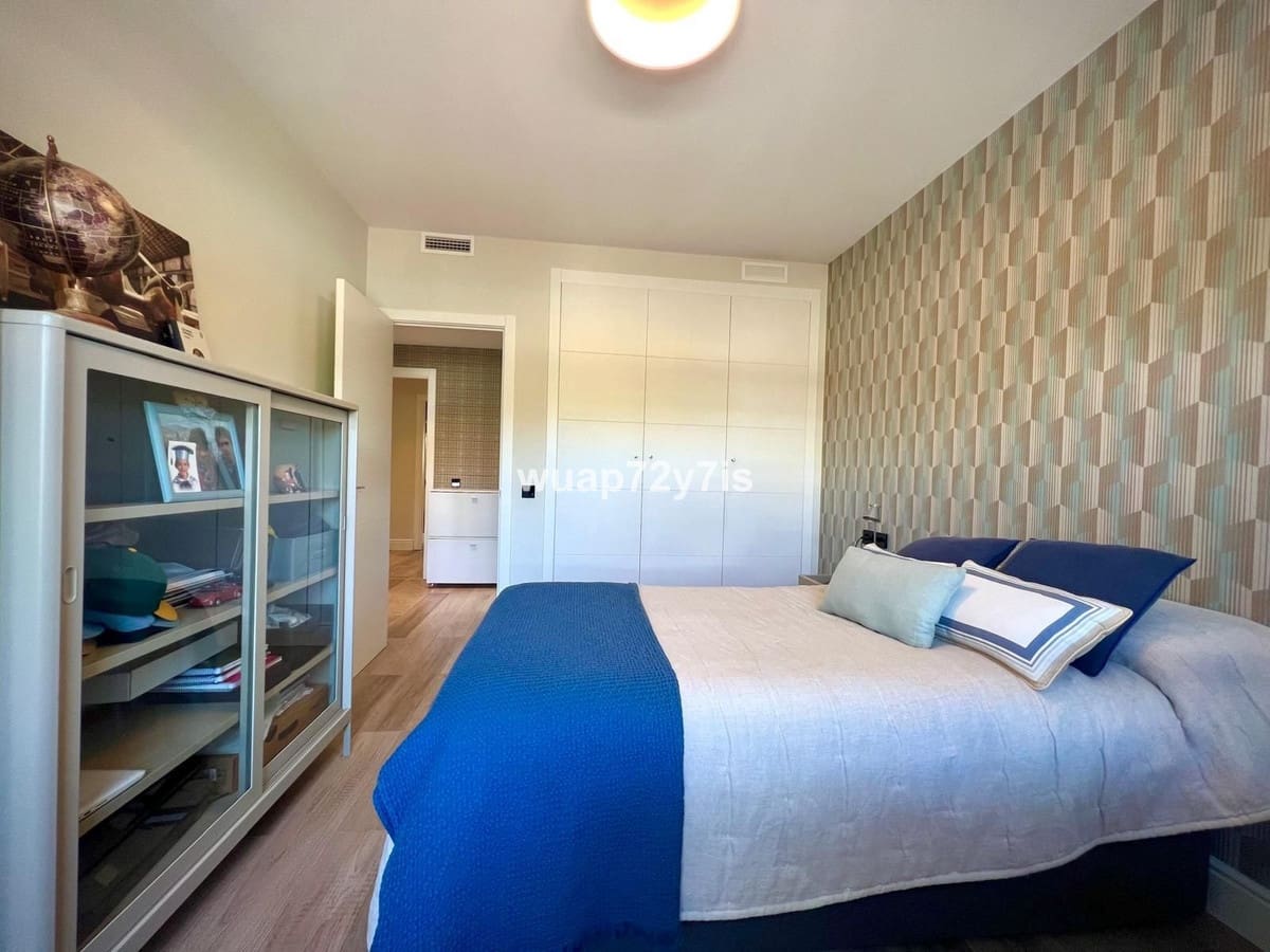 3 bedroom Apartment for sale in Estepona - € 860,000 (Ref: 9099451)