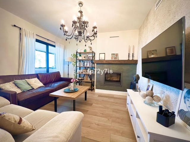 3 bedroom Apartment for sale in Estepona - € 860,000 (Ref: 9099451)