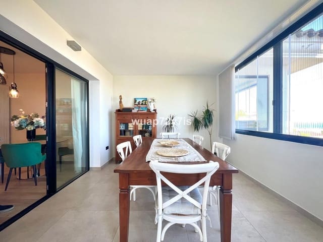 3 bedroom Apartment for sale in Estepona - € 860,000 (Ref: 9099451)