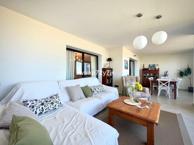 3 bedroom Apartment for sale in Estepona - € 860,000 (Ref: 9099451)