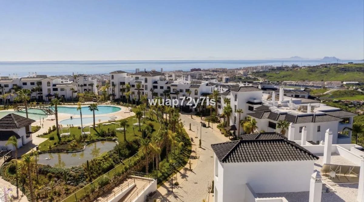 3 bedroom Apartment for sale in Estepona - € 860,000 (Ref: 9099451)