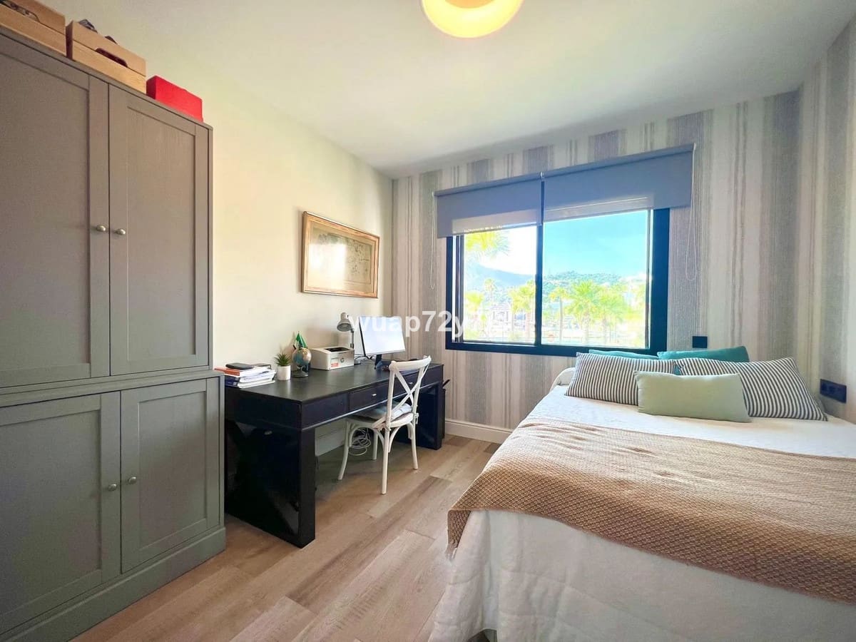 3 bedroom Apartment for sale in Estepona - € 860,000 (Ref: 9099451)