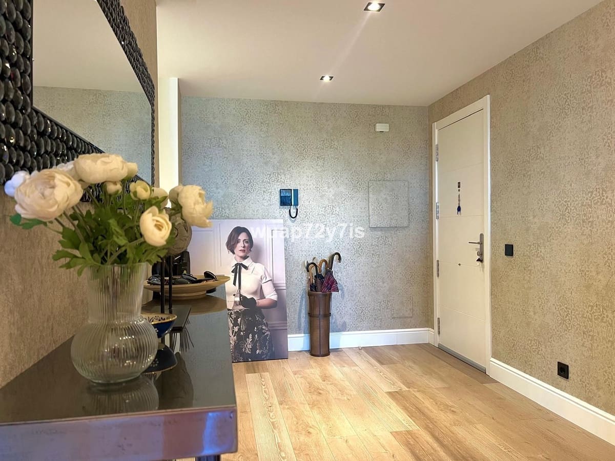 3 bedroom Apartment for sale in Estepona - € 860,000 (Ref: 9099451)