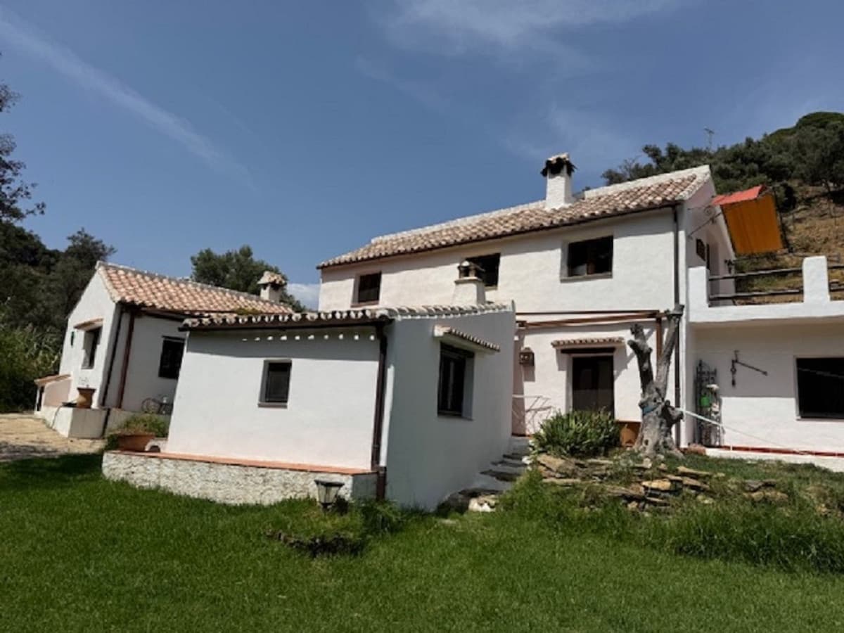 4 bedroom Villa for sale in Casares - € 775,000 (Ref: 9099454)