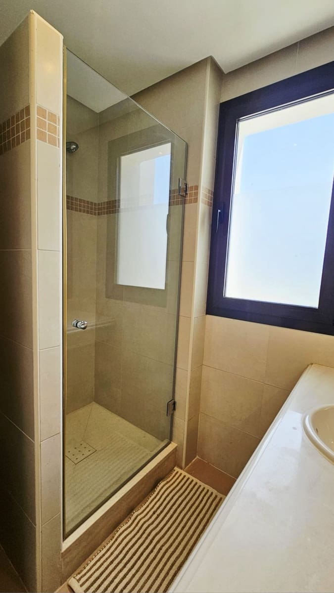 3 bedroom Villa for sale in Estepona with garage - € 950,000 (Ref: 9099456)