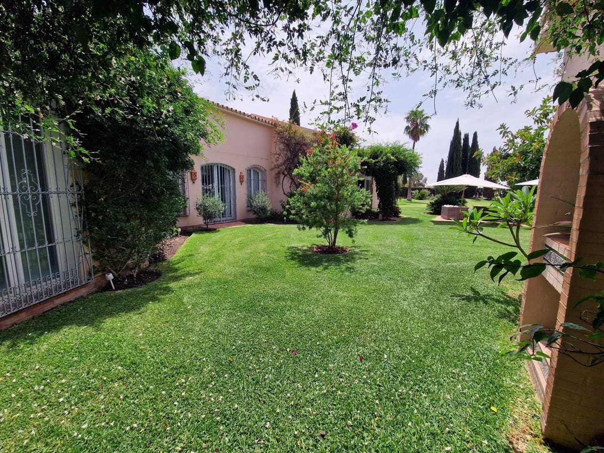 4 soveværelse Villa til salg i Benahavis med garage - € 3.900.000 (Ref: 9099712)