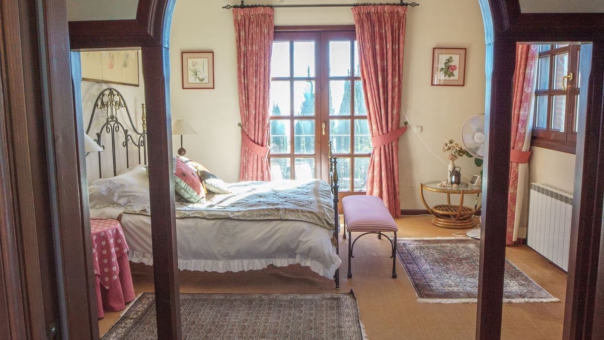 6 sypialnia Willa na sprzedaż w Estepona - 1 395 000 € (Ref: 9099715)