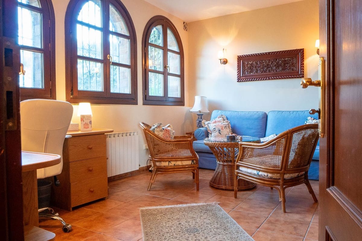 6 sypialnia Willa na sprzedaż w Estepona - 1 395 000 € (Ref: 9099715)