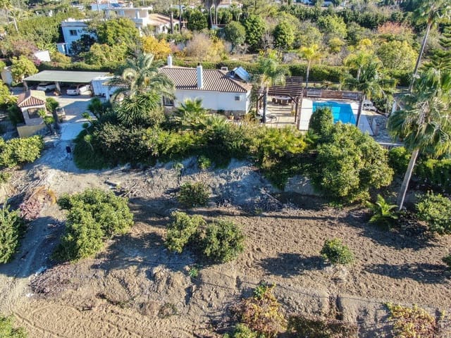 6 makuuhuone Huvila myytävänä paikassa El Padrón, Estepona - 850 000 € (Ref: 9099721)