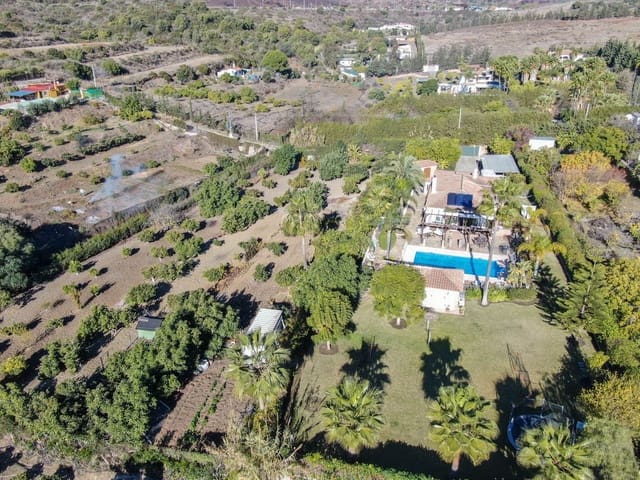 6 makuuhuone Huvila myytävänä paikassa El Padrón, Estepona - 850 000 € (Ref: 9099721)