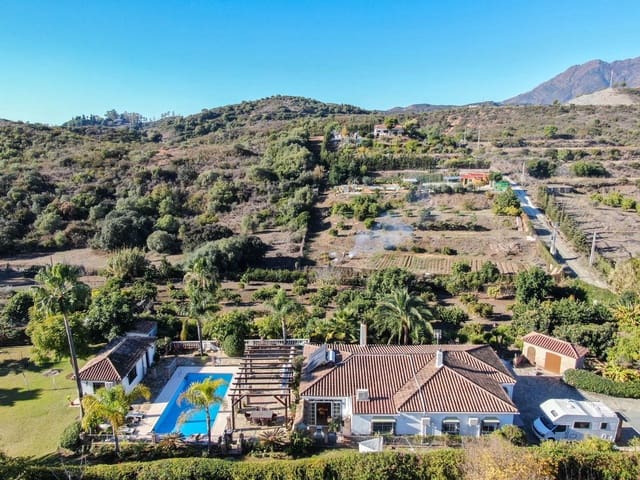 6 makuuhuone Huvila myytävänä paikassa El Padrón, Estepona - 850 000 € (Ref: 9099721)