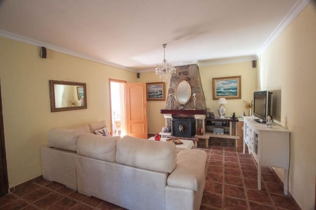 6 makuuhuone Huvila myytävänä paikassa El Padrón, Estepona - 850 000 € (Ref: 9099721)