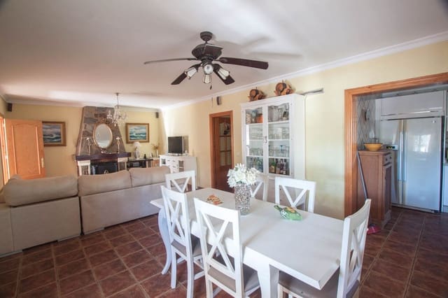 6 makuuhuone Huvila myytävänä paikassa El Padrón, Estepona - 850 000 € (Ref: 9099721)