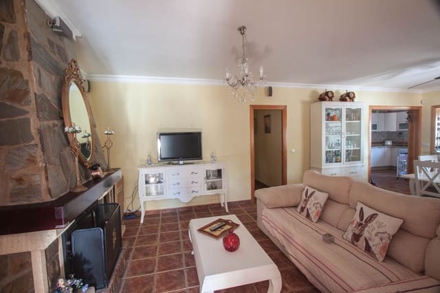 6 makuuhuone Huvila myytävänä paikassa El Padrón, Estepona - 850 000 € (Ref: 9099721)