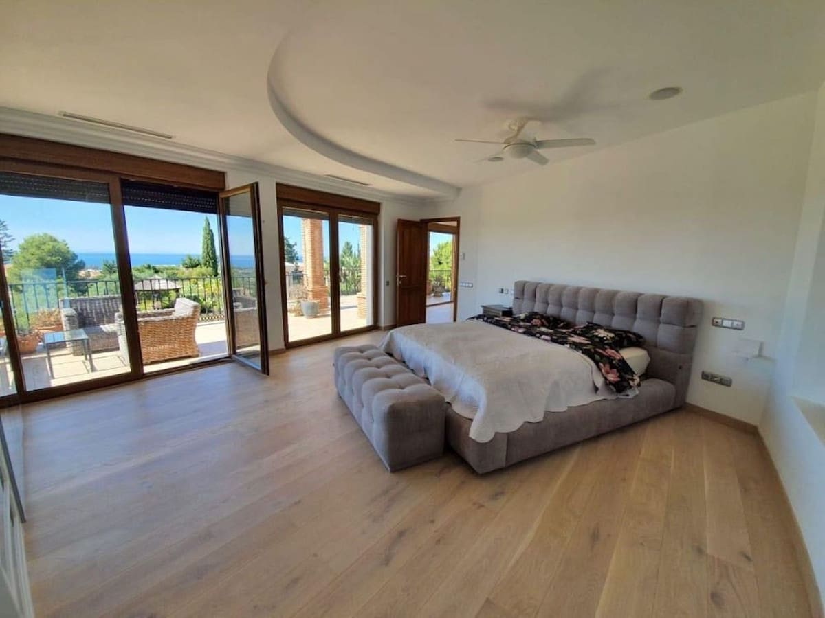 Chalet de 6 habitaciones en Benahavís en venta con garaje - 4.200.000 € (Ref: 9099723)