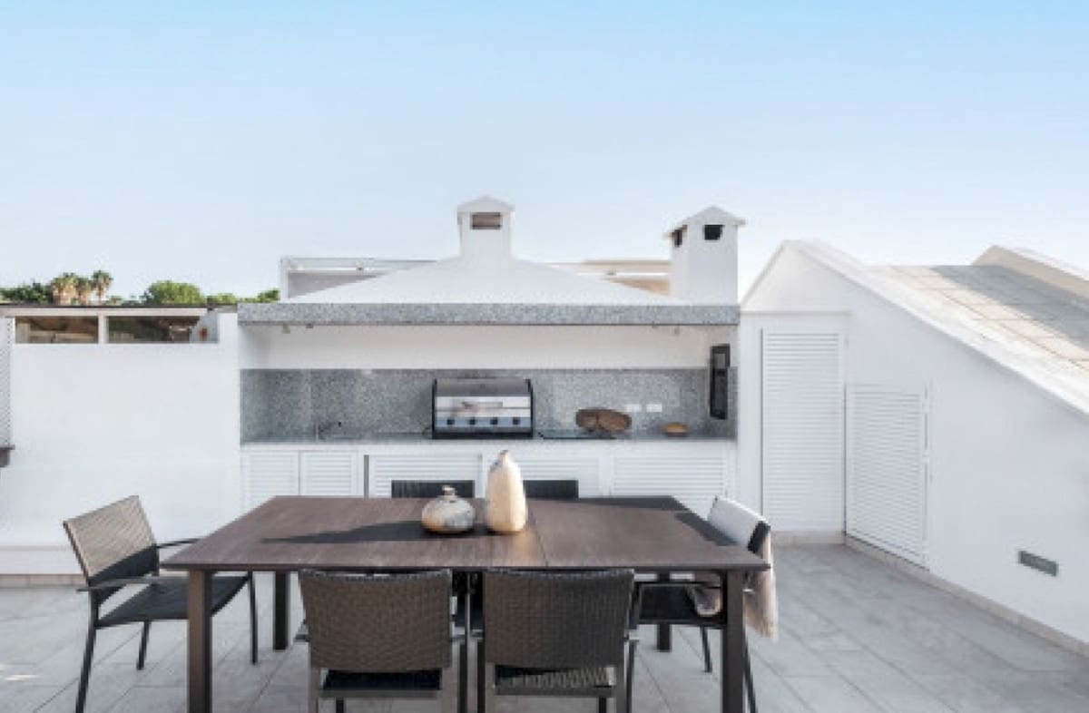 3 bedroom Apartment for sale in La Quinta - € 649,000 (Ref: 9099725)