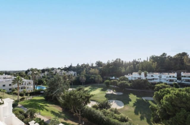 3 soveværelse Lejlighed til salg i La Quinta, Benahavís - € 649.000 (Ref: 9099725)