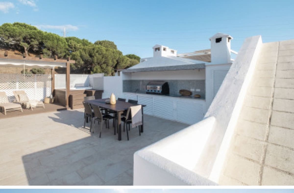 3 bedroom Apartment for sale in La Quinta - € 639,000 (Ref: 9099725)