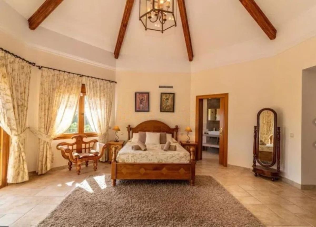 5 soveværelse Villa til salg i Los Flamingos med garage - € 2.495.000 (Ref: 9099727)