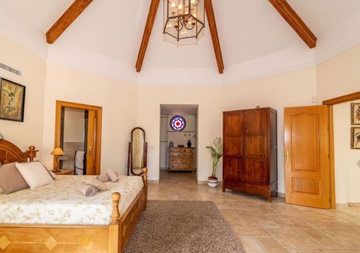 5 soveværelse Villa til salg i Los Flamingos med garage - € 2.495.000 (Ref: 9099727)