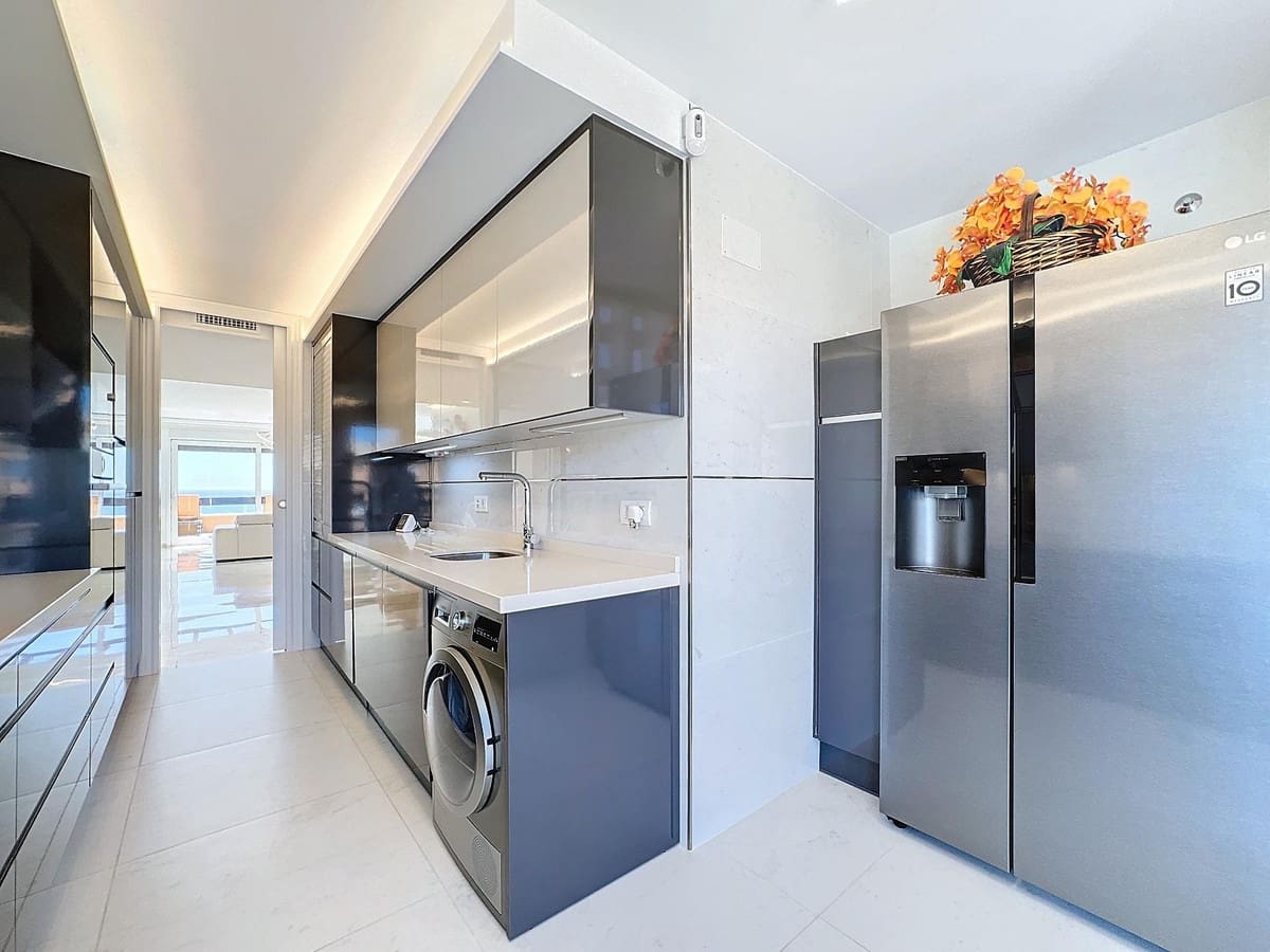 Apartamento de 4 habitaciones en Manilva en venta - 1.690.000 € (Ref: 9103919)