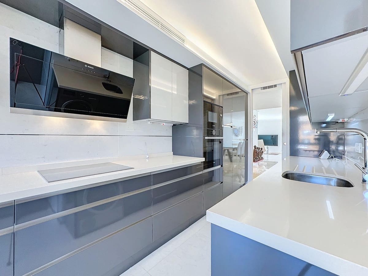 Apartamento de 4 habitaciones en Manilva en venta - 1.690.000 € (Ref: 9103919)