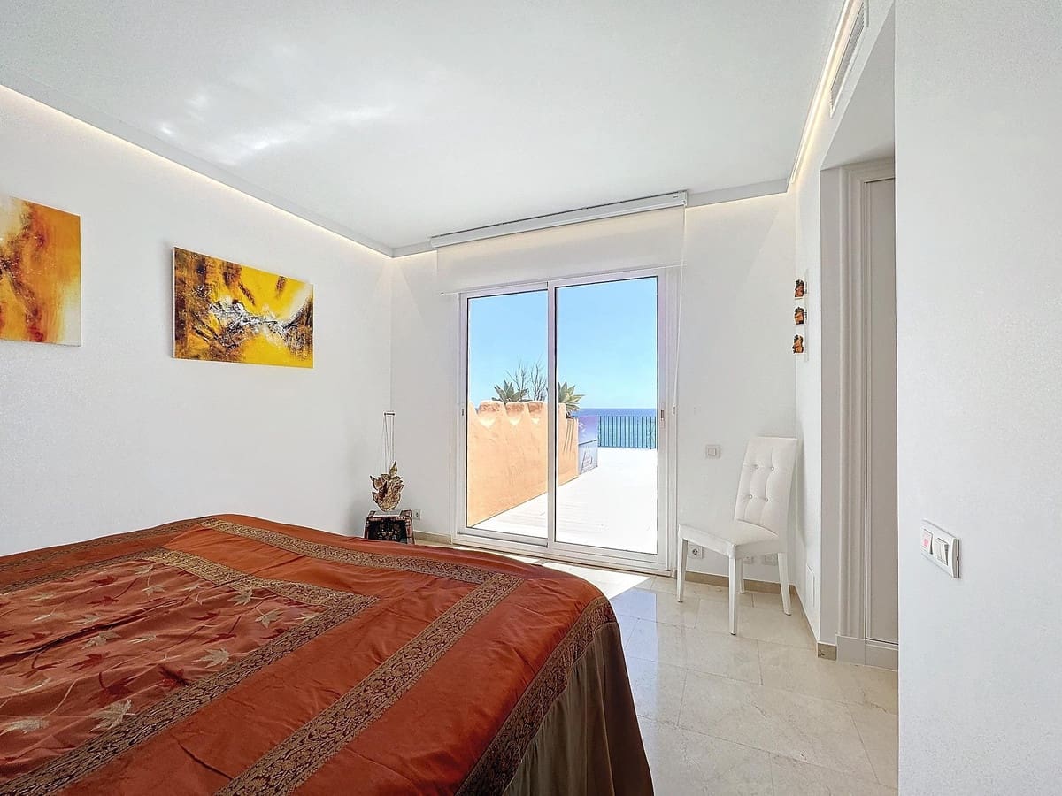 Apartamento de 4 habitaciones en Manilva en venta - 1.690.000 € (Ref: 9103919)