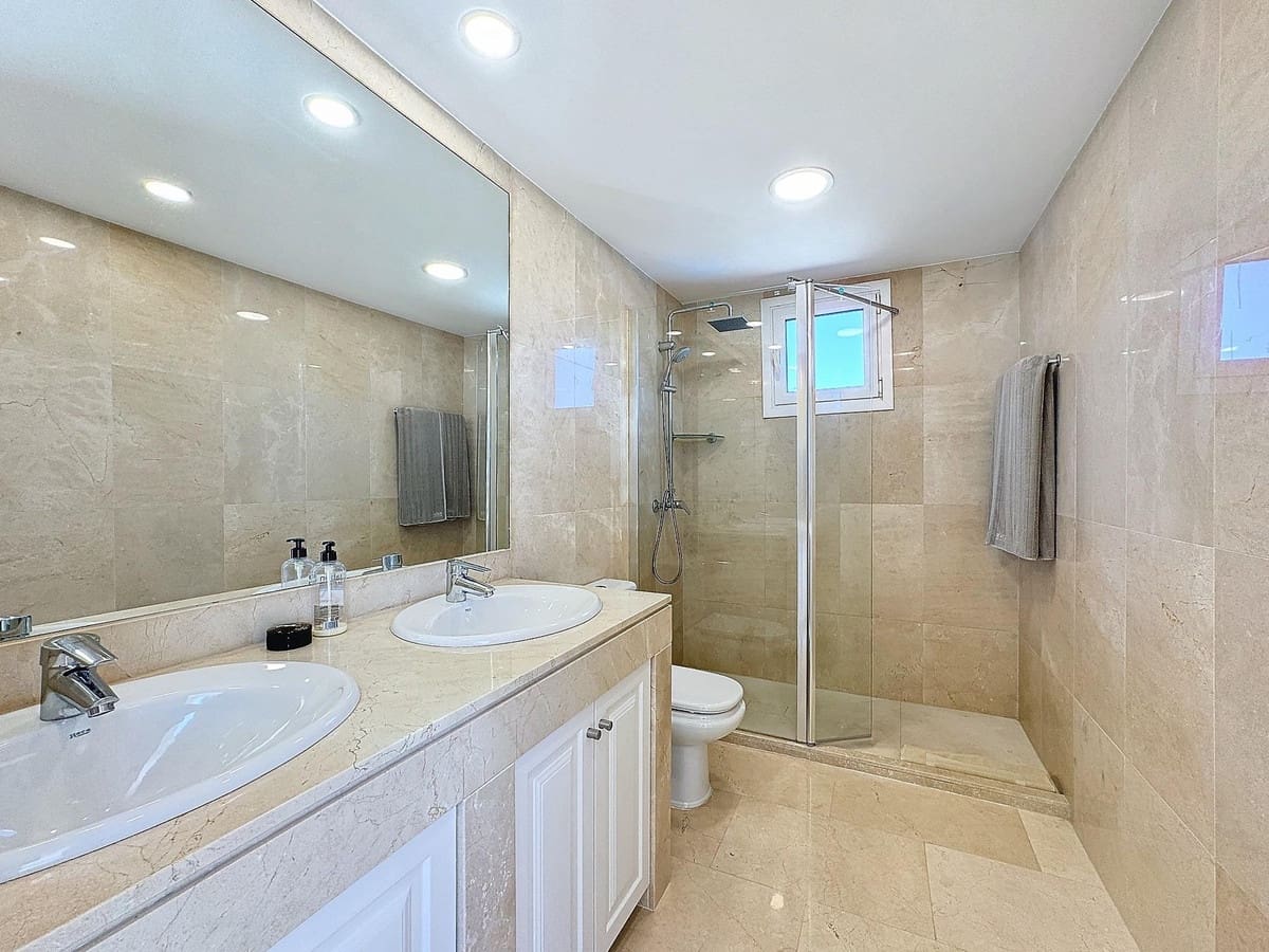 Apartamento de 4 habitaciones en Manilva en venta - 1.690.000 € (Ref: 9103919)