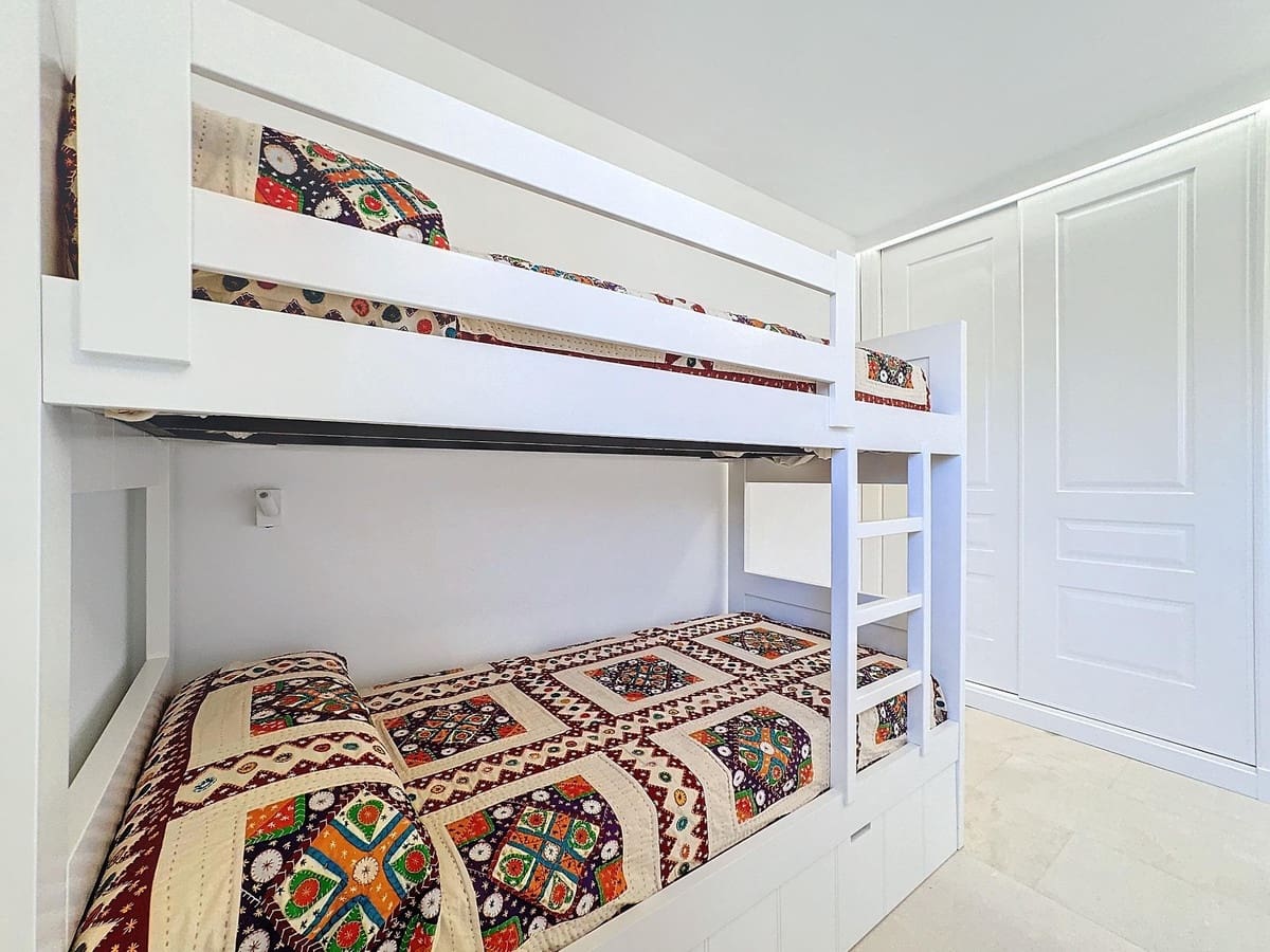 Apartamento de 4 habitaciones en Manilva en venta - 1.690.000 € (Ref: 9103919)