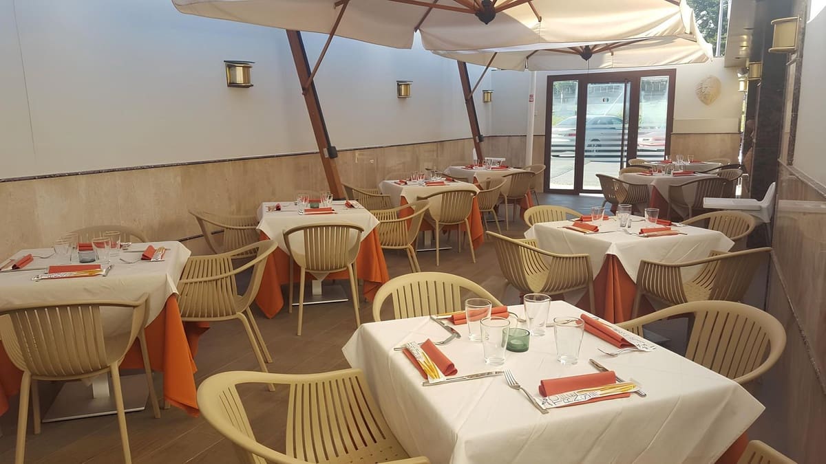 7 soverom Kommersiell til salgs i El Paraiso - € 1 680 000 (Ref: 9103923)