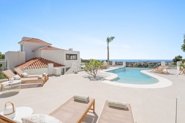 5 bedroom Villa for sale in Nueva Andalucia, Marbella - € 4,950,000 (Ref: 9108234)