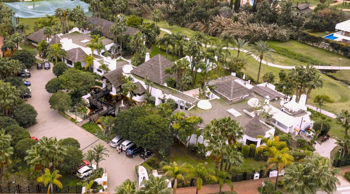 5 bedroom Villa for sale in Cancelada - € 1,950,000 (Ref: 9111020)