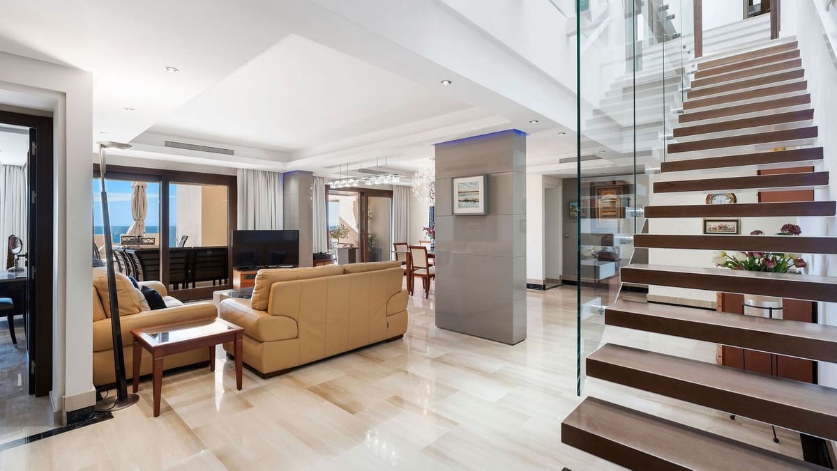 6 bedroom Apartment for sale in Estepona - € 3,850,000 (Ref: 9130427)