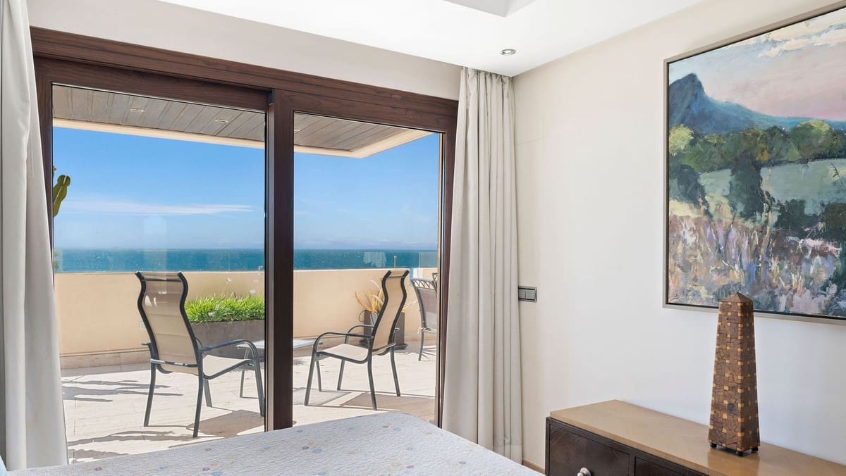 6 bedroom Apartment for sale in Estepona - € 3,850,000 (Ref: 9130427)