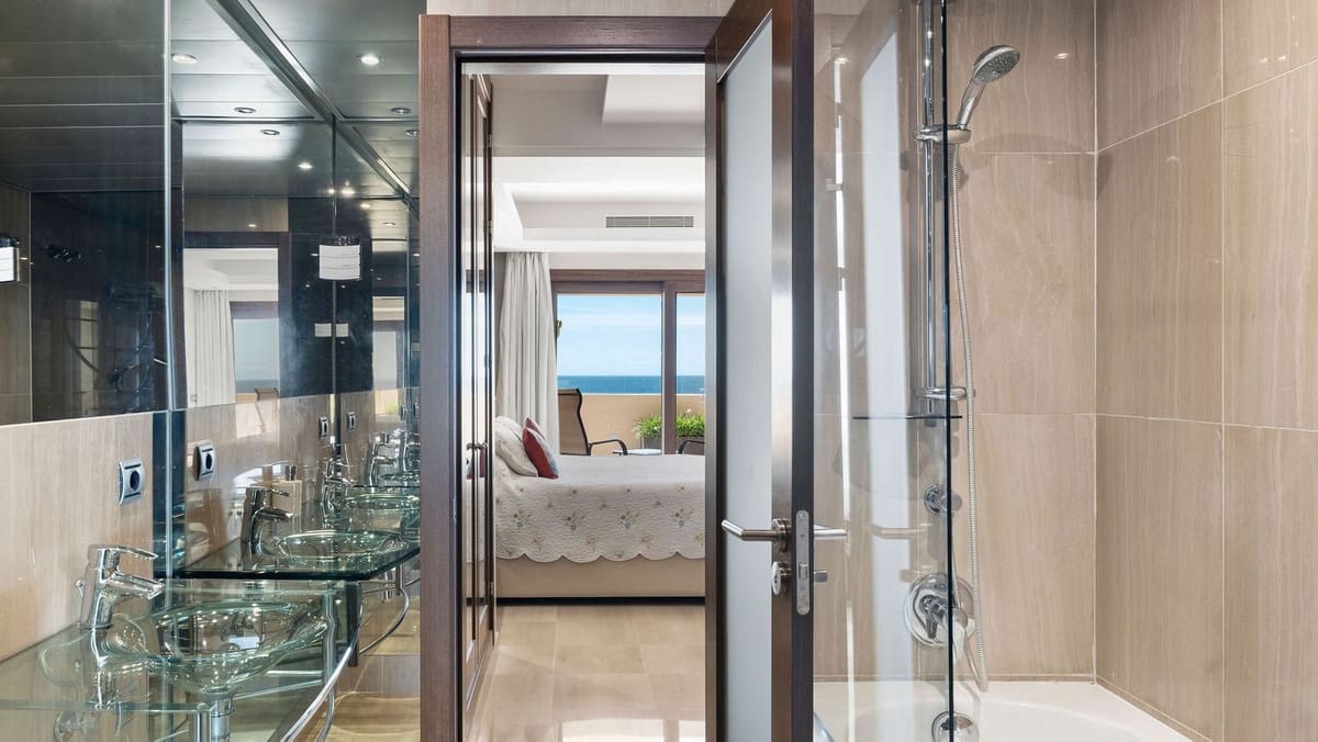 6 slaapkamer Appartement te koop in Estepona - € 3.450.000 (Ref: 9130427)