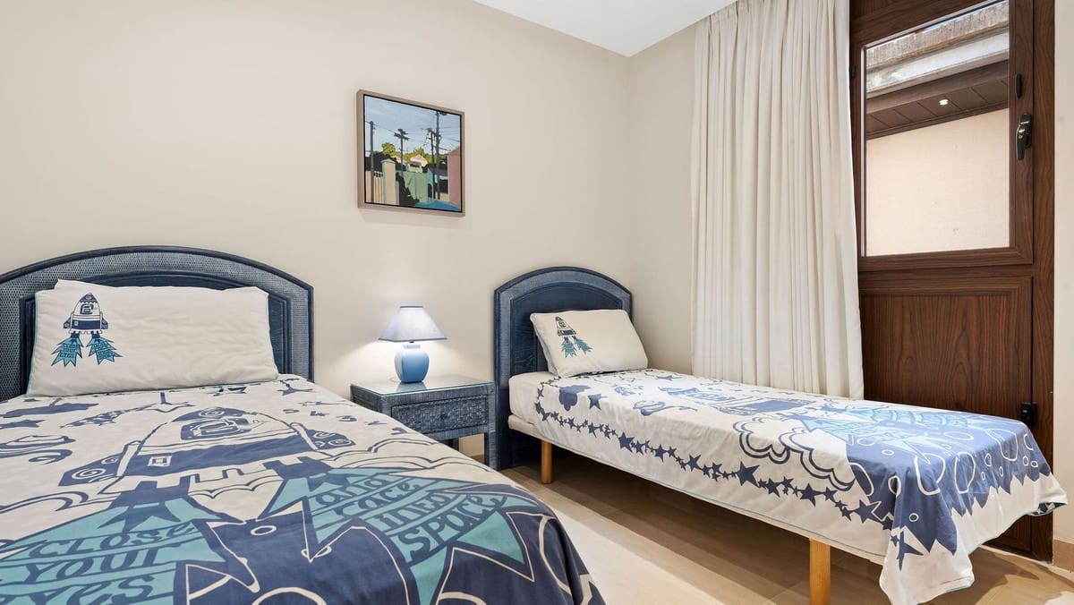 6 slaapkamer Appartement te koop in Estepona - € 3.450.000 (Ref: 9130427)