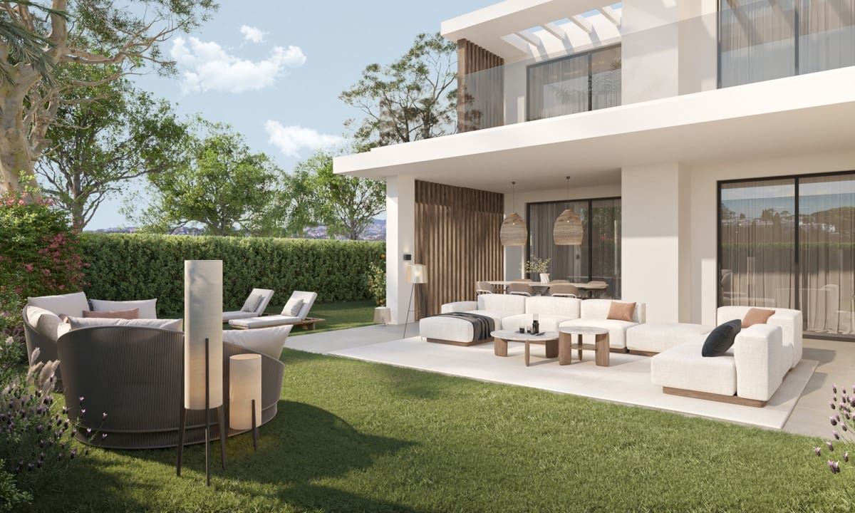2 bedroom Apartment for sale in New Golden Mile with garage - € 799,000 (Ref: 9130442)
