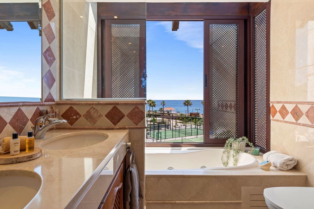 3 makuuhuone Huoneisto myytävänä paikassa New Golden Mile - 1 530 000 € (Ref: 9130502)