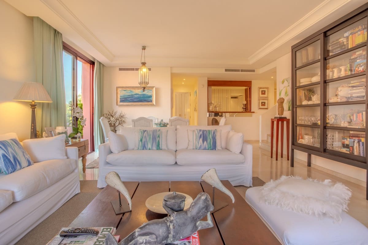 3 quarto Apartamento para venda em Estepona - 1 800 000 € (Ref: 9130503)