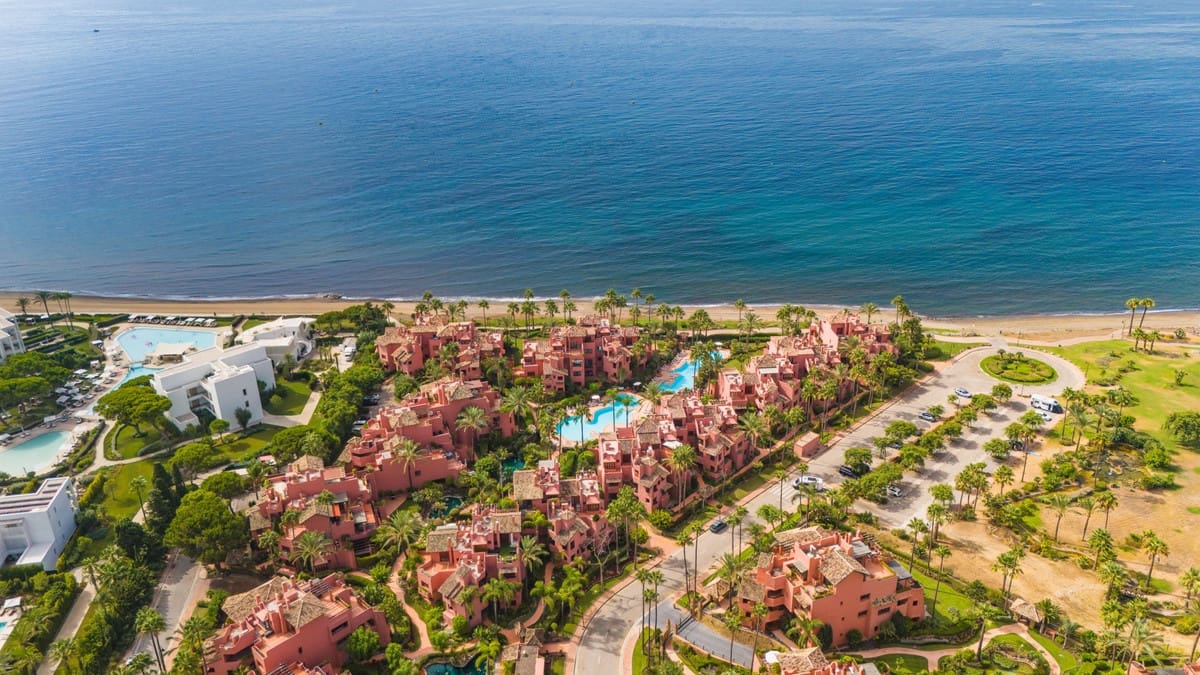 3 quarto Apartamento para venda em Estepona - 1 800 000 € (Ref: 9130503)