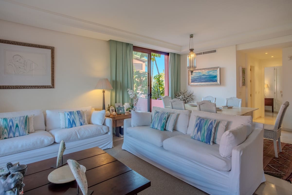 3 quarto Apartamento para venda em Estepona - 1 800 000 € (Ref: 9130503)
