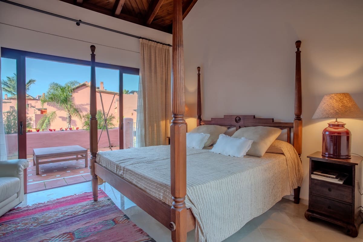 3 quarto Apartamento para venda em Estepona - 1 800 000 € (Ref: 9130503)