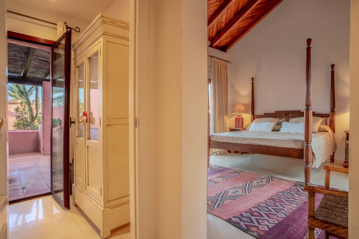 3 quarto Apartamento para venda em Estepona - 1 800 000 € (Ref: 9130503)