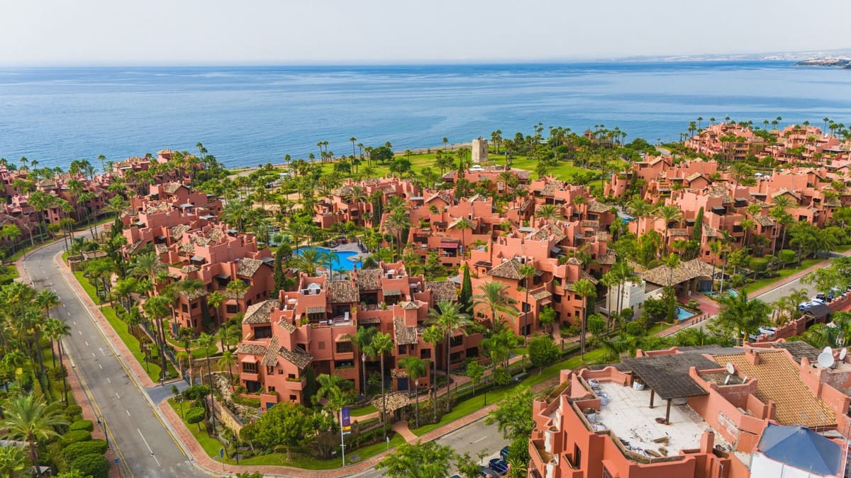 3 quarto Apartamento para venda em Estepona - 1 800 000 € (Ref: 9130503)