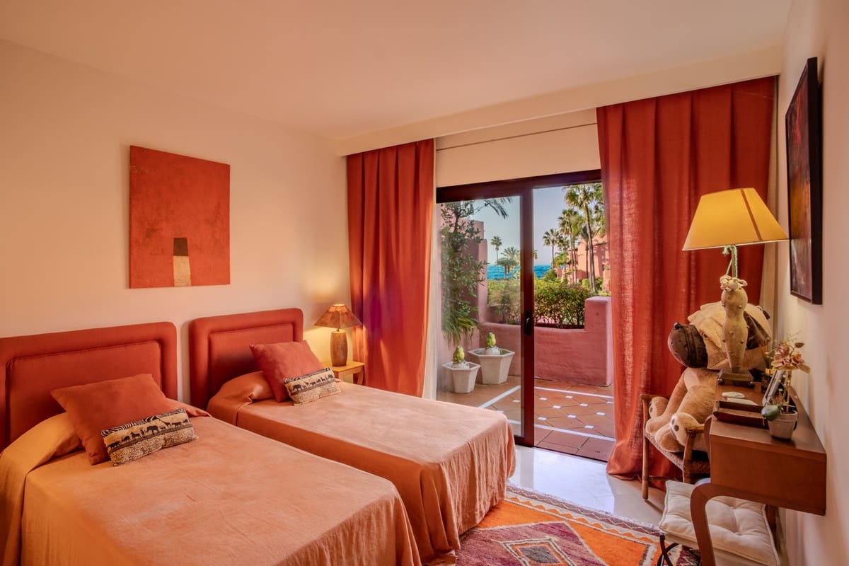 3 quarto Apartamento para venda em Estepona - 1 800 000 € (Ref: 9130503)