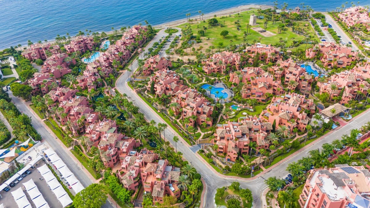 3 quarto Apartamento para venda em Estepona - 1 800 000 € (Ref: 9130503)