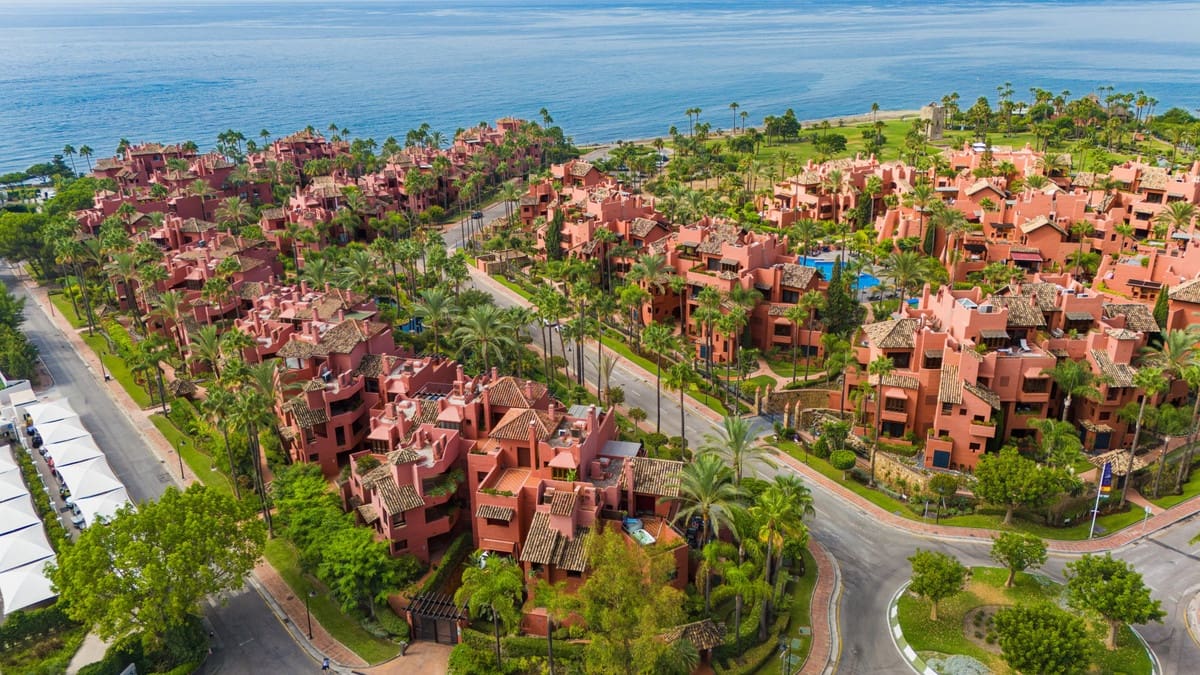 3 quarto Apartamento para venda em Estepona - 1 800 000 € (Ref: 9130503)