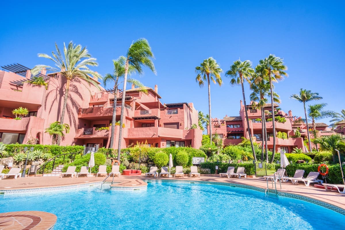 3 quarto Apartamento para venda em Estepona - 1 800 000 € (Ref: 9130503)